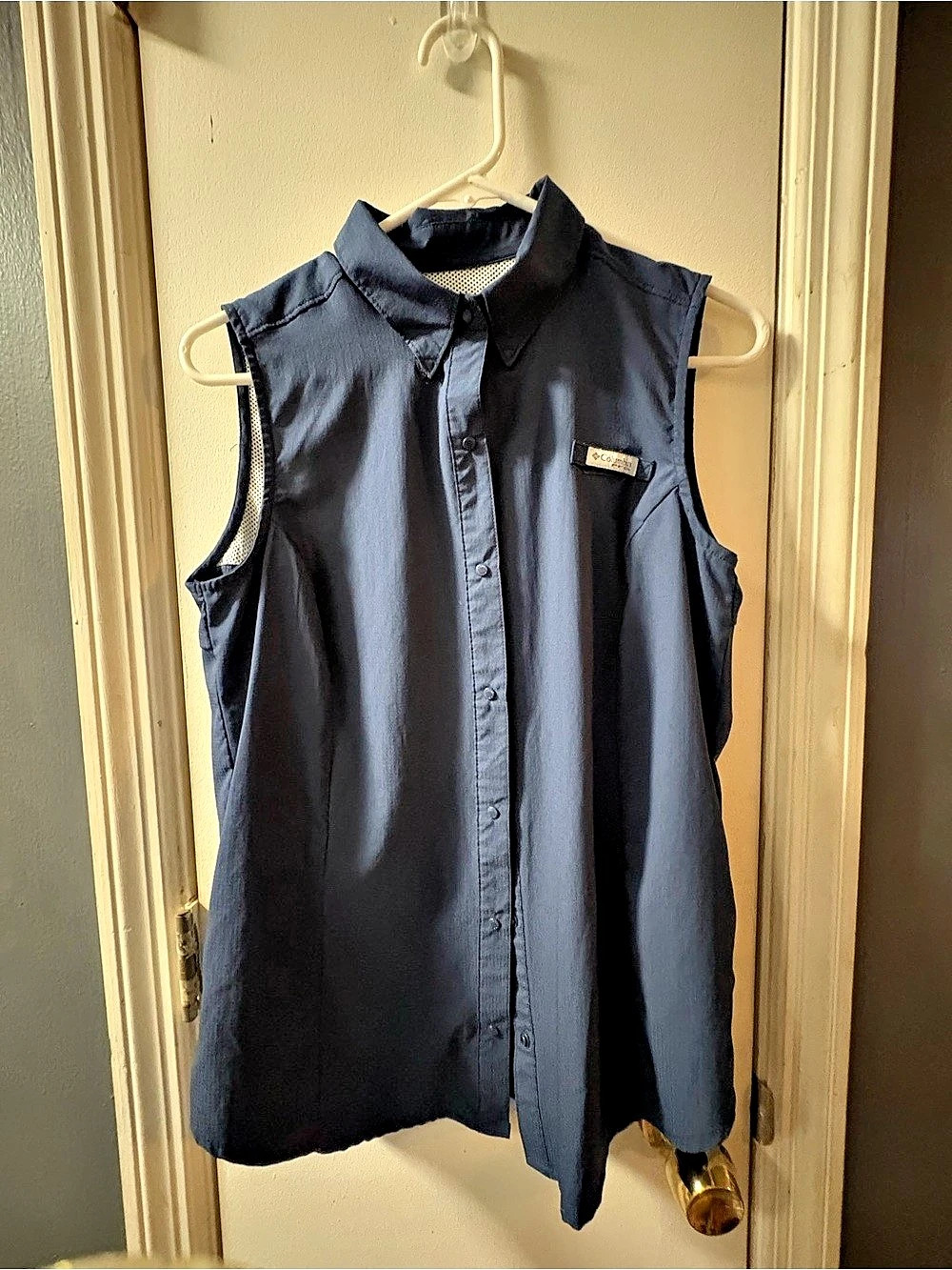 Columbia Women's PFG Tamiami Sleeveless Shirt Blue Medium